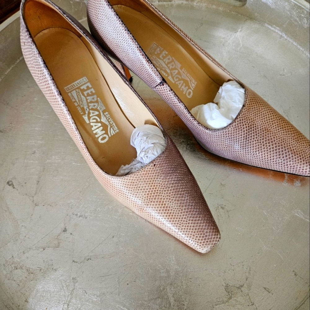 Ferragamo 3" pumps 7.5 B